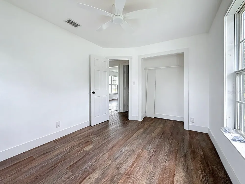 2122 52ND AVENUE St Petersburg, FL 33714