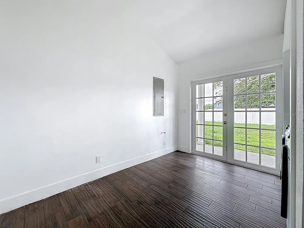 2122 52ND AVENUE St Petersburg, FL 33714