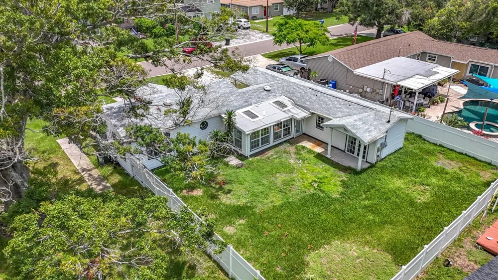 2122 52ND AVENUE St Petersburg, FL 33714