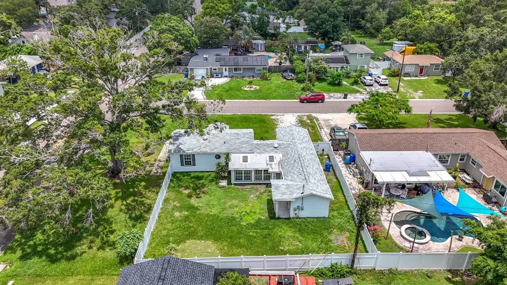 2122 52ND AVENUE St Petersburg, FL 33714
