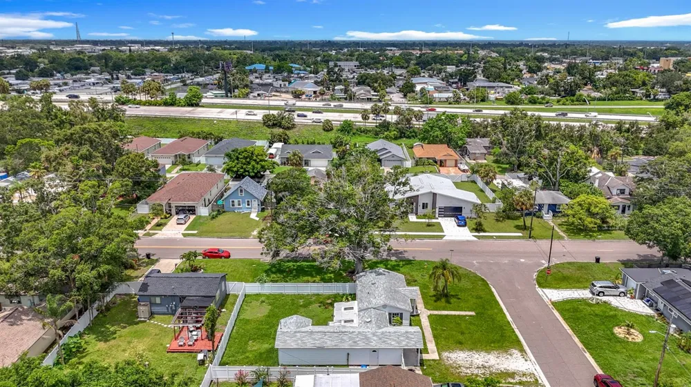 2122 52ND AVENUE St Petersburg, FL 33714