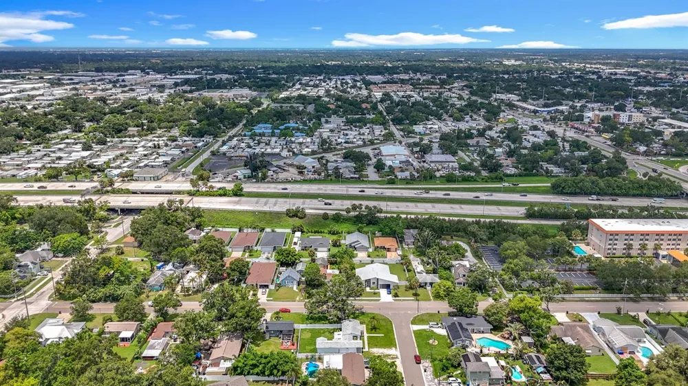2122 52ND AVENUE St Petersburg, FL 33714