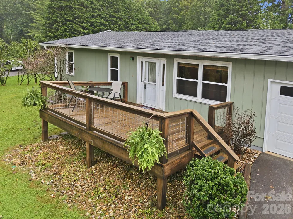 62 Hunters Field Lane Mills River, NC 28759