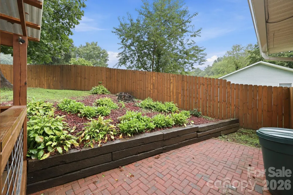 62 Hunters Field Lane Mills River, NC 28759