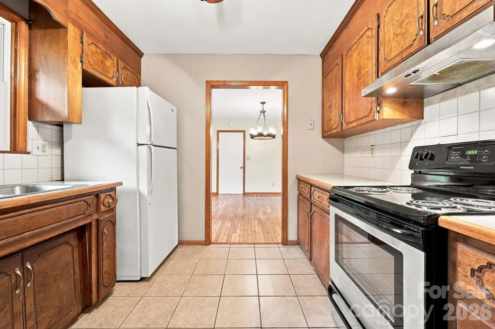 62 Hunters Field Lane Mills River, NC 28759