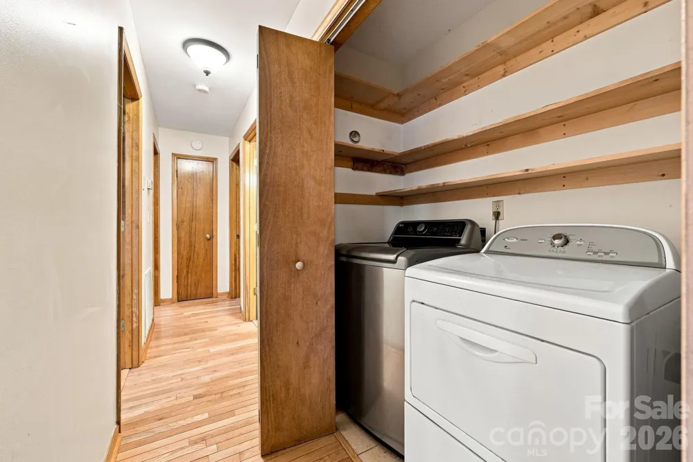 62 Hunters Field Lane Mills River, NC 28759