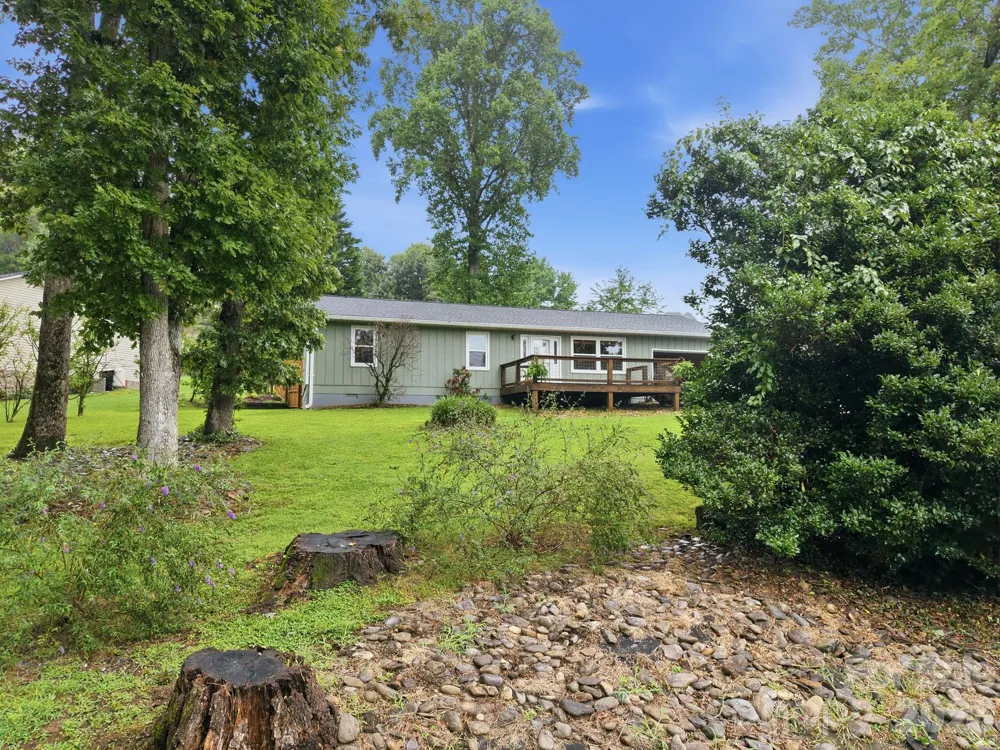 62 Hunters Field Lane Mills River, NC 28759