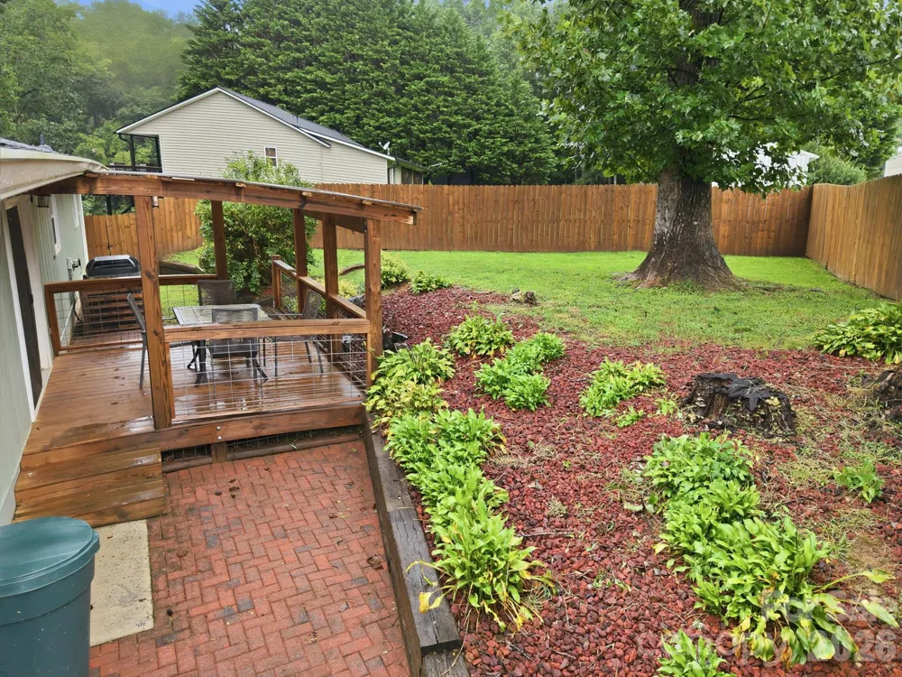 62 Hunters Field Lane Mills River, NC 28759