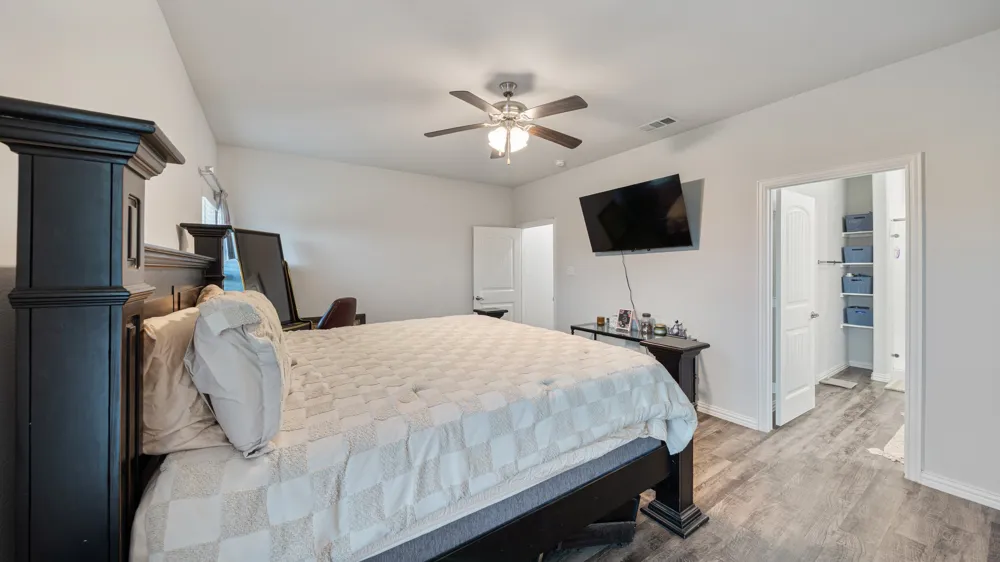 121 Willowbend Loop Mabank, TX 75147