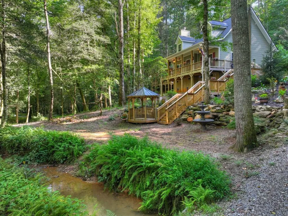 685 Chopped Oak Road Ellijay, GA 30540