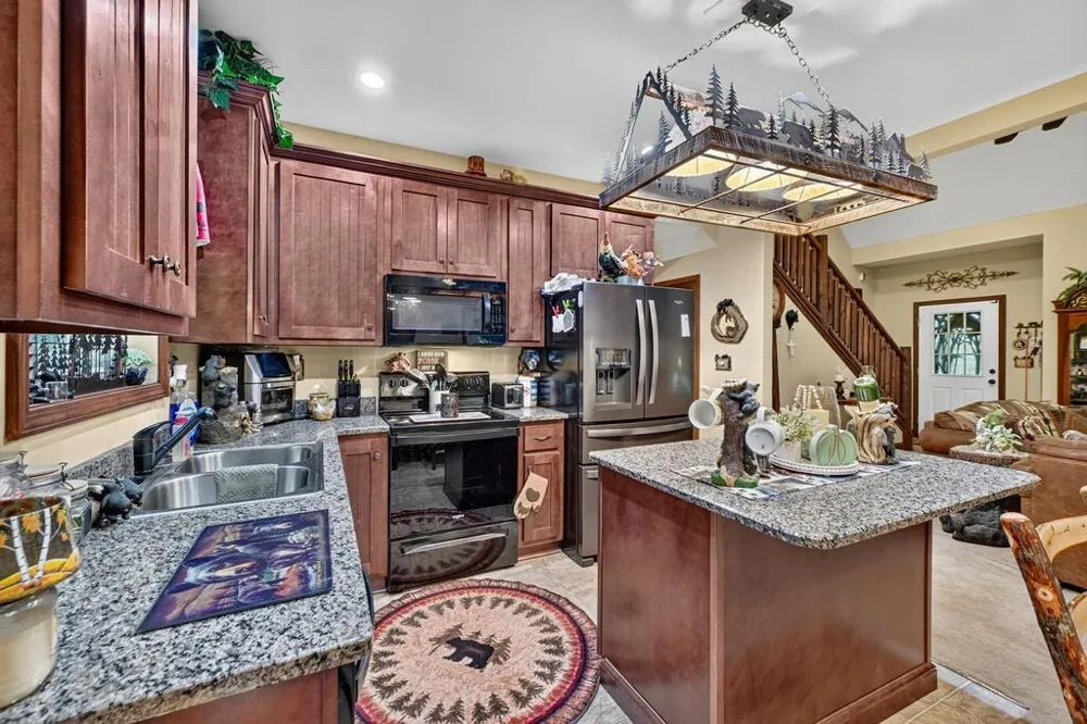 685 Chopped Oak Road Ellijay, GA 30540