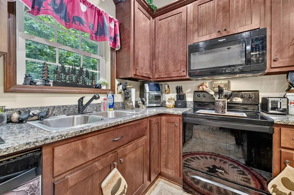 685 Chopped Oak Road Ellijay, GA 30540