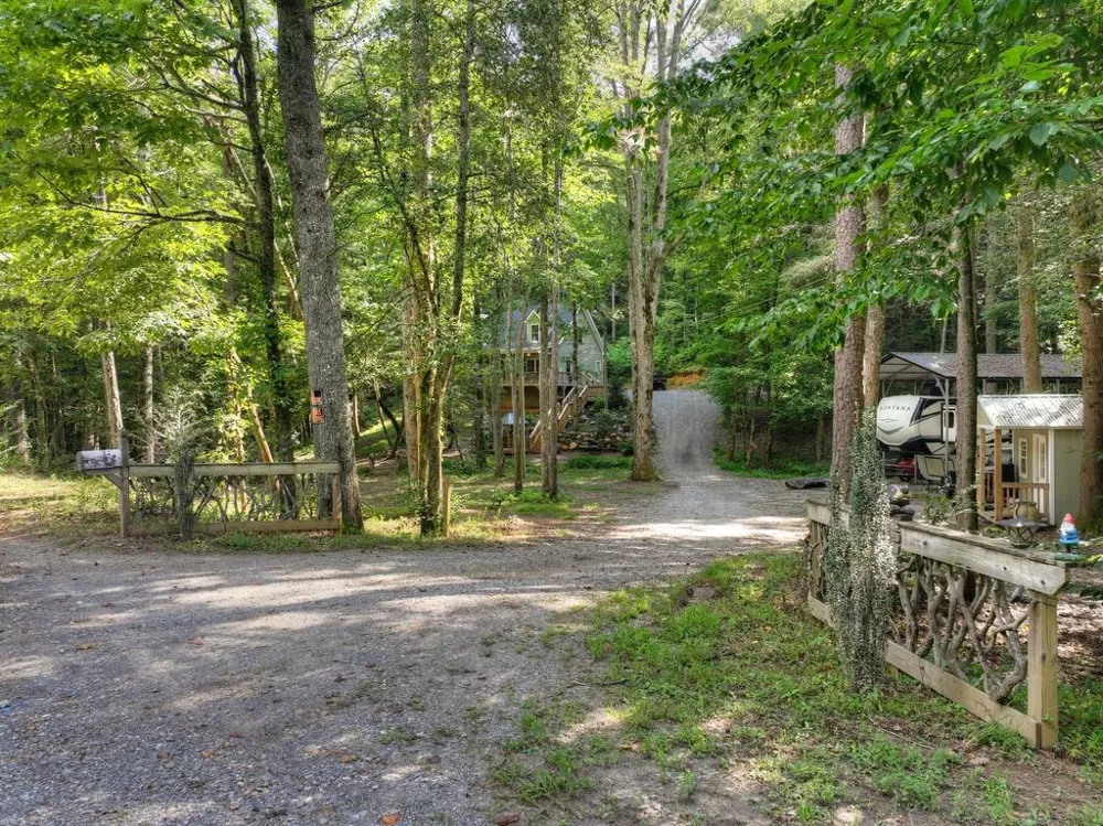 685 Chopped Oak Road Ellijay, GA 30540