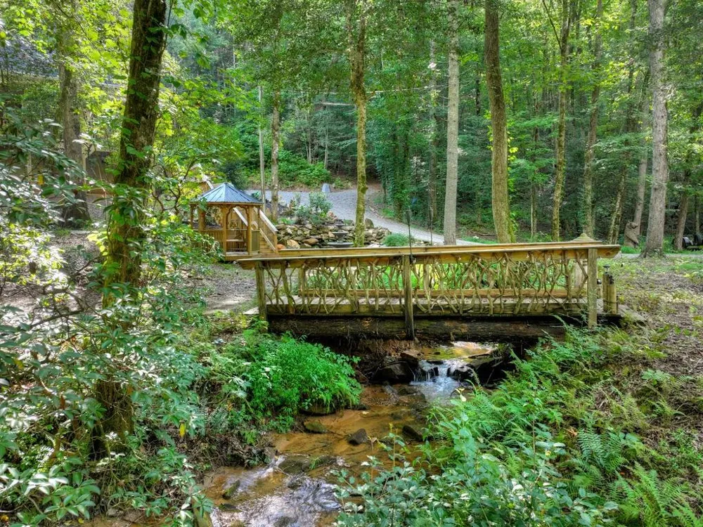 685 Chopped Oak Road Ellijay, GA 30540