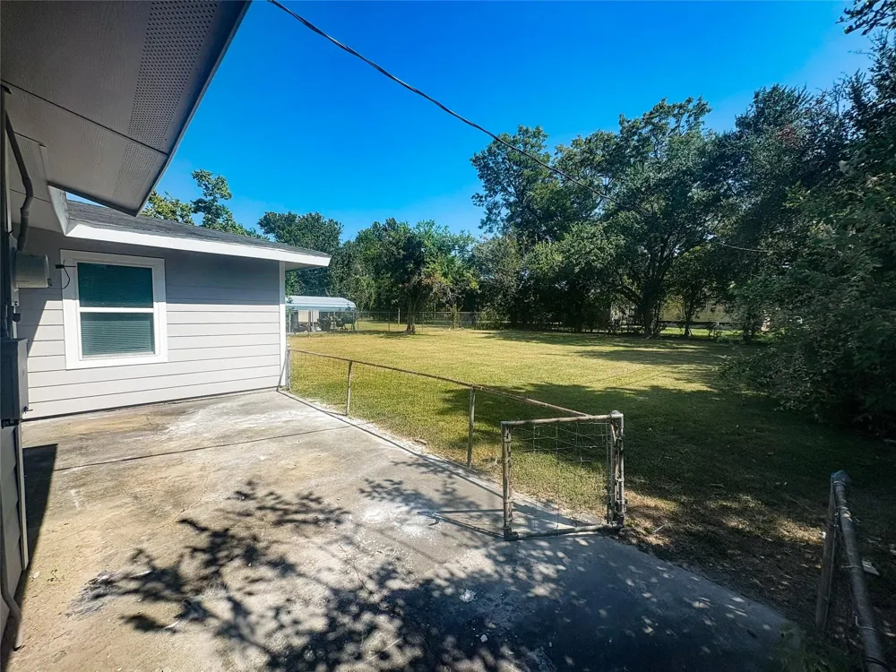 225 Sarlee Drive La Marque, TX 77568