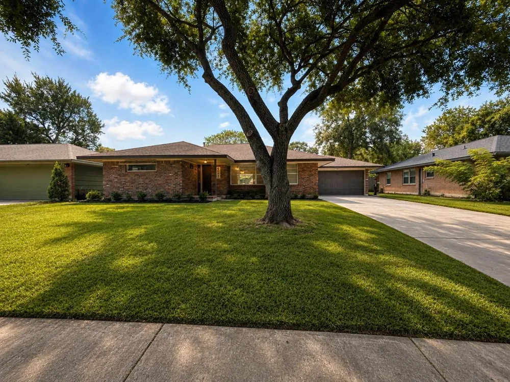 5027 Creekbend Drive Houston, TX 77035