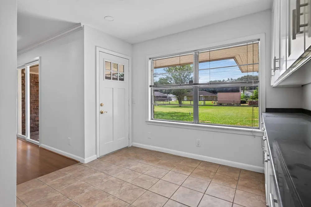 5027 Creekbend Drive Houston, TX 77035
