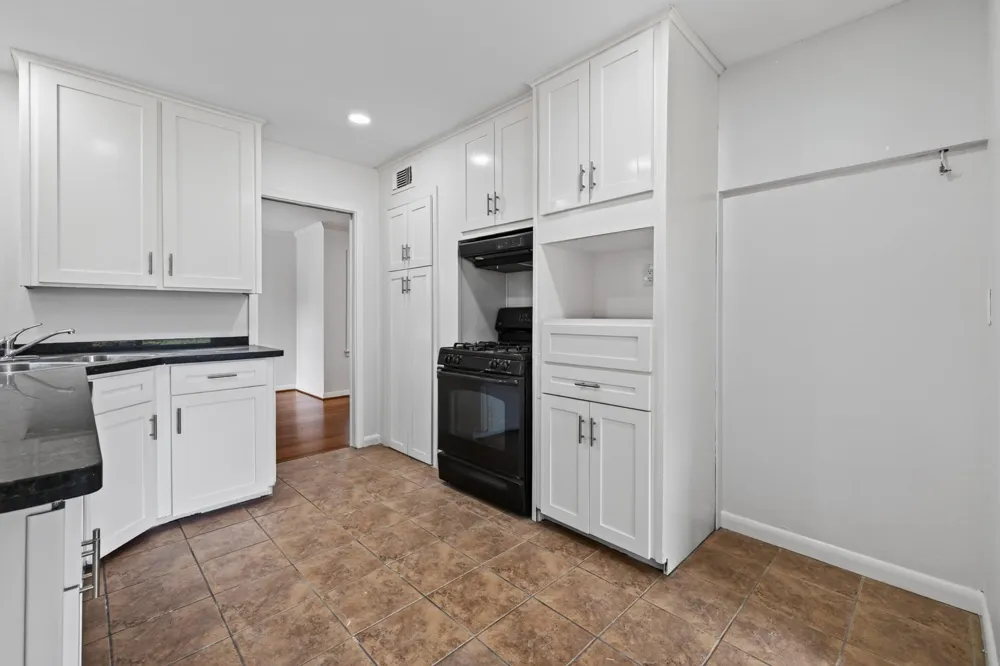 5027 Creekbend Drive Houston, TX 77035