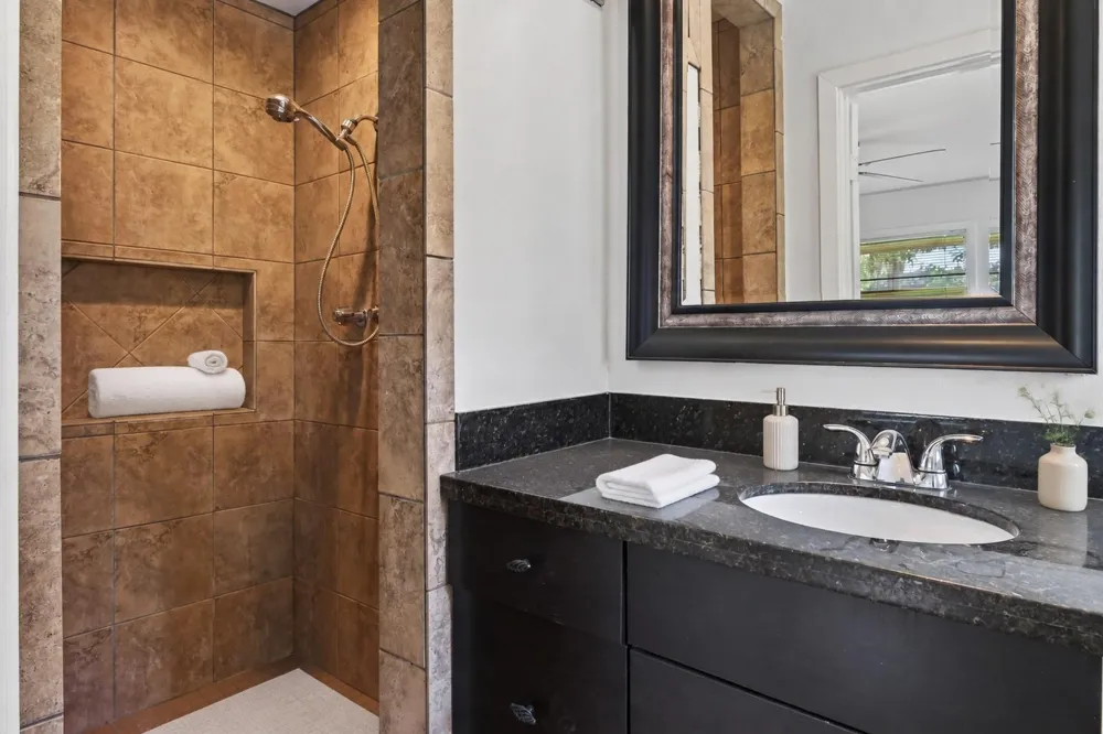 5027 Creekbend Drive Houston, TX 77035