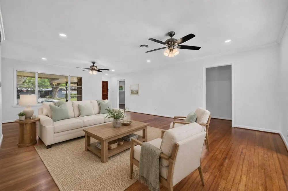 5027 Creekbend Drive Houston, TX 77035