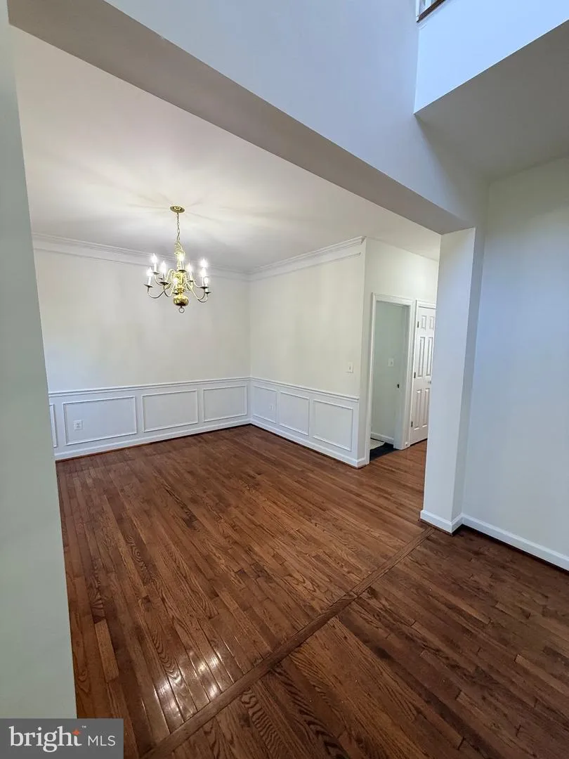 8140 GILROY DRIVE Lorton, VA 22079