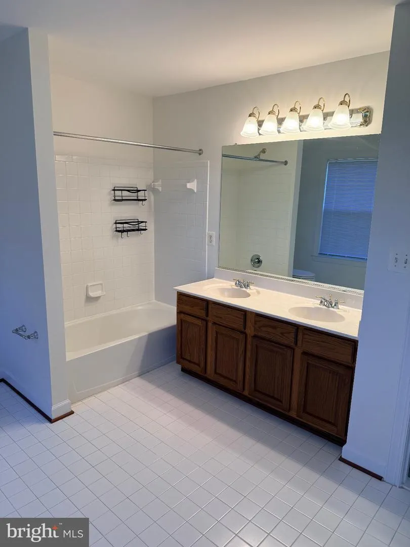 8140 GILROY DRIVE Lorton, VA 22079