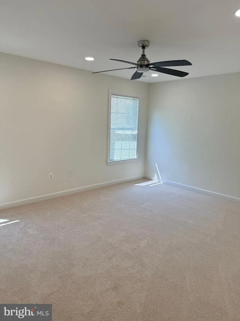 8140 GILROY DRIVE Lorton, VA 22079