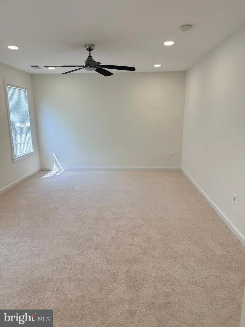 8140 GILROY DRIVE Lorton, VA 22079