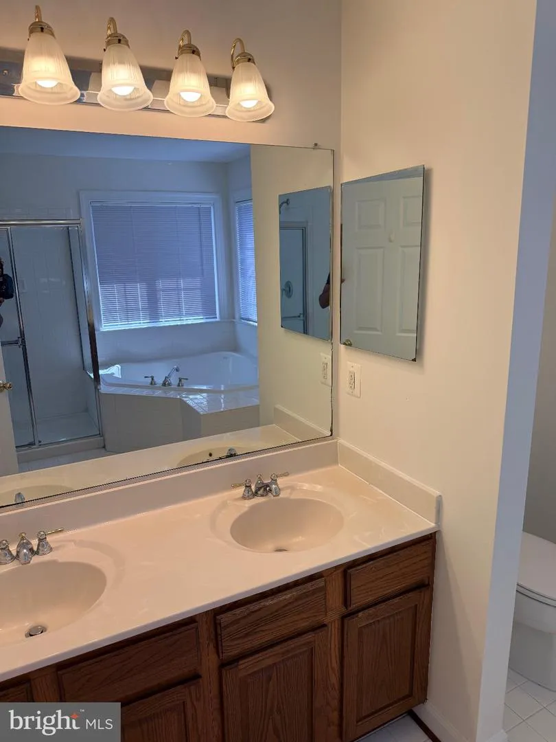 8140 GILROY DRIVE Lorton, VA 22079