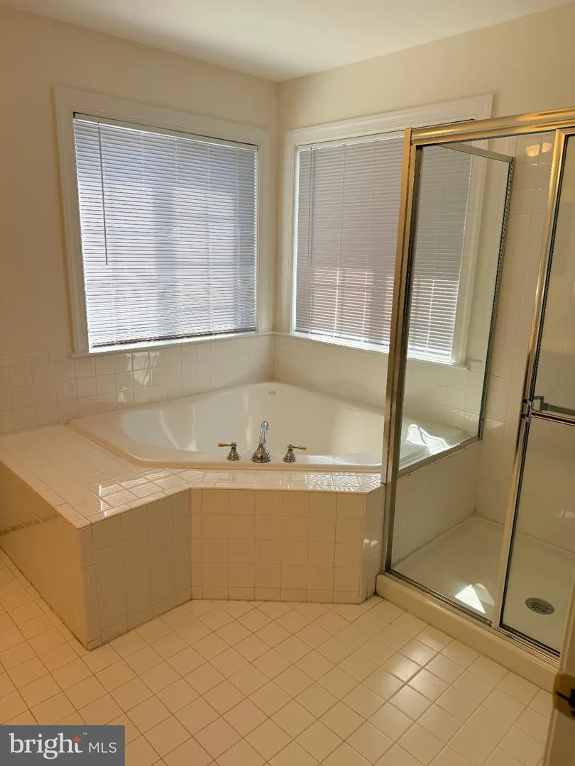8140 GILROY DRIVE Lorton, VA 22079