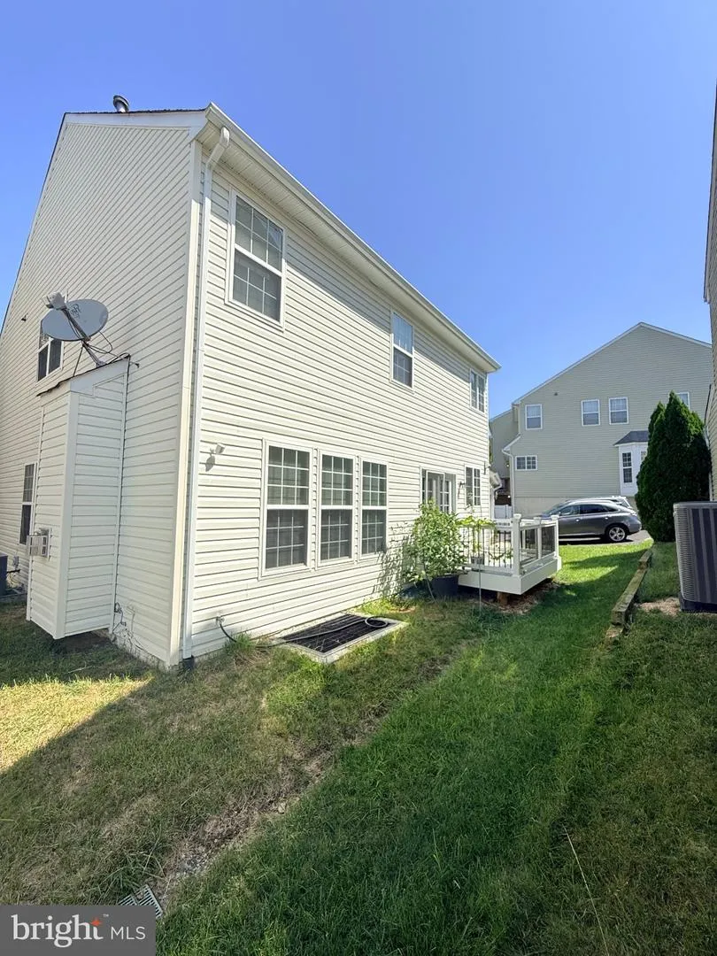 8140 GILROY DRIVE Lorton, VA 22079