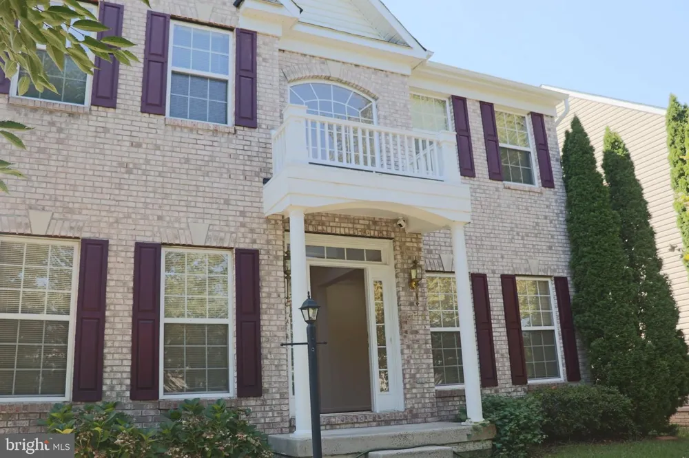 8140 GILROY DRIVE Lorton, VA 22079