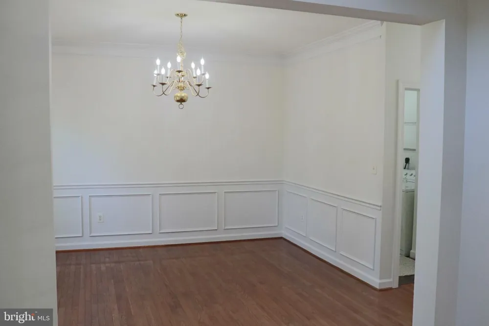 8140 GILROY DRIVE Lorton, VA 22079