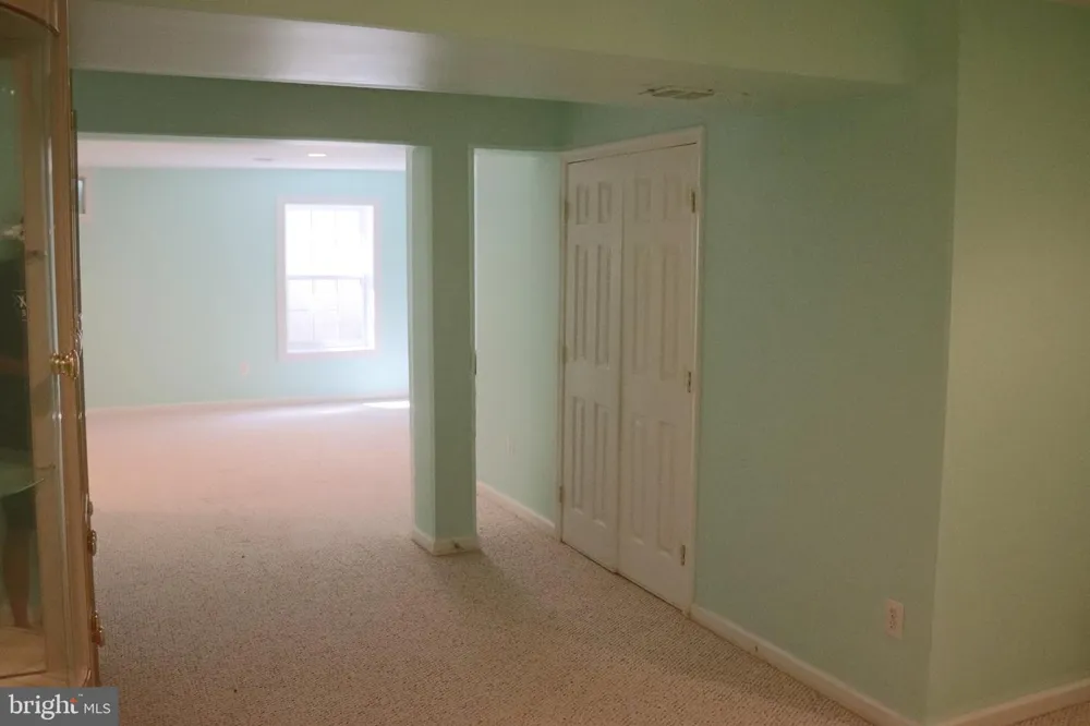8140 GILROY DRIVE Lorton, VA 22079