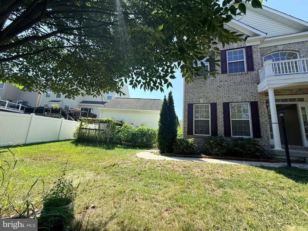 8140 GILROY DRIVE Lorton, VA 22079