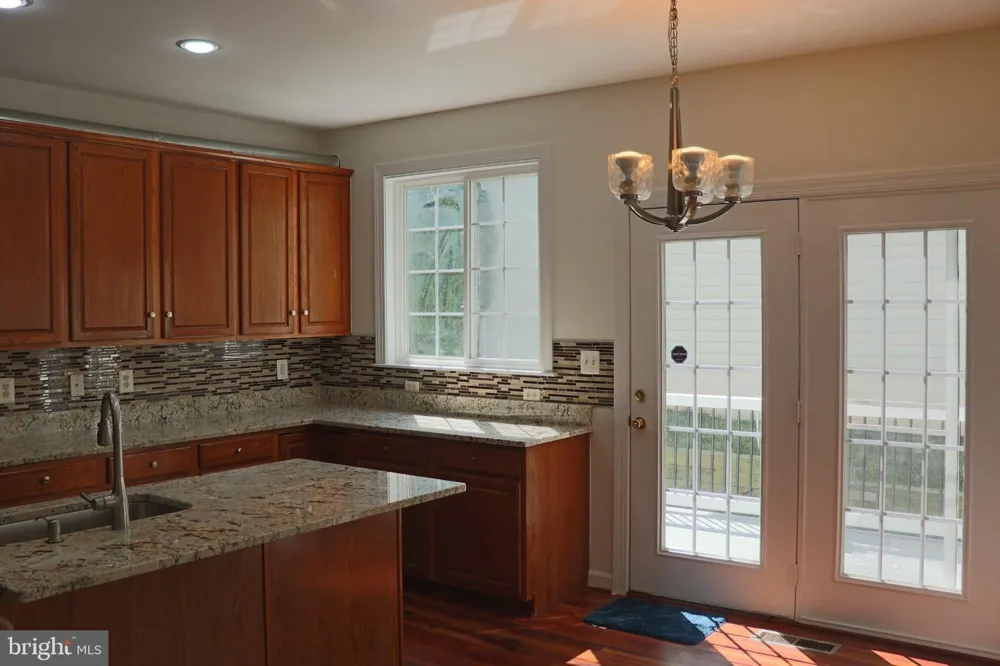 8140 GILROY DRIVE Lorton, VA 22079