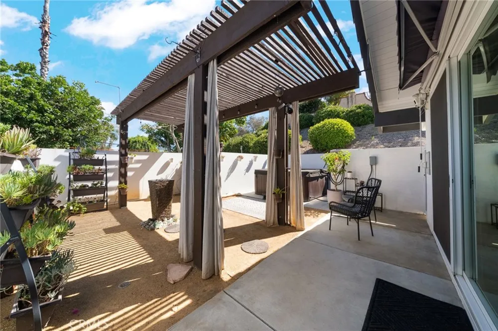 25902 Hitching Rail Laguna Hills, CA 92653