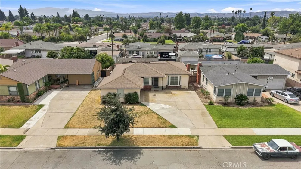 868 James Place Pomona, CA 91767