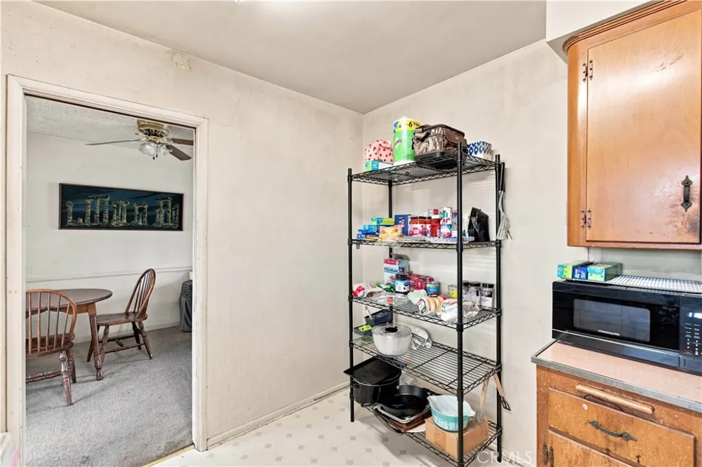 868 James Place Pomona, CA 91767