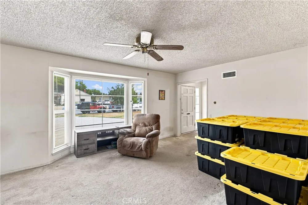 868 James Place Pomona, CA 91767