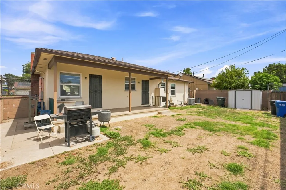 868 James Place Pomona, CA 91767