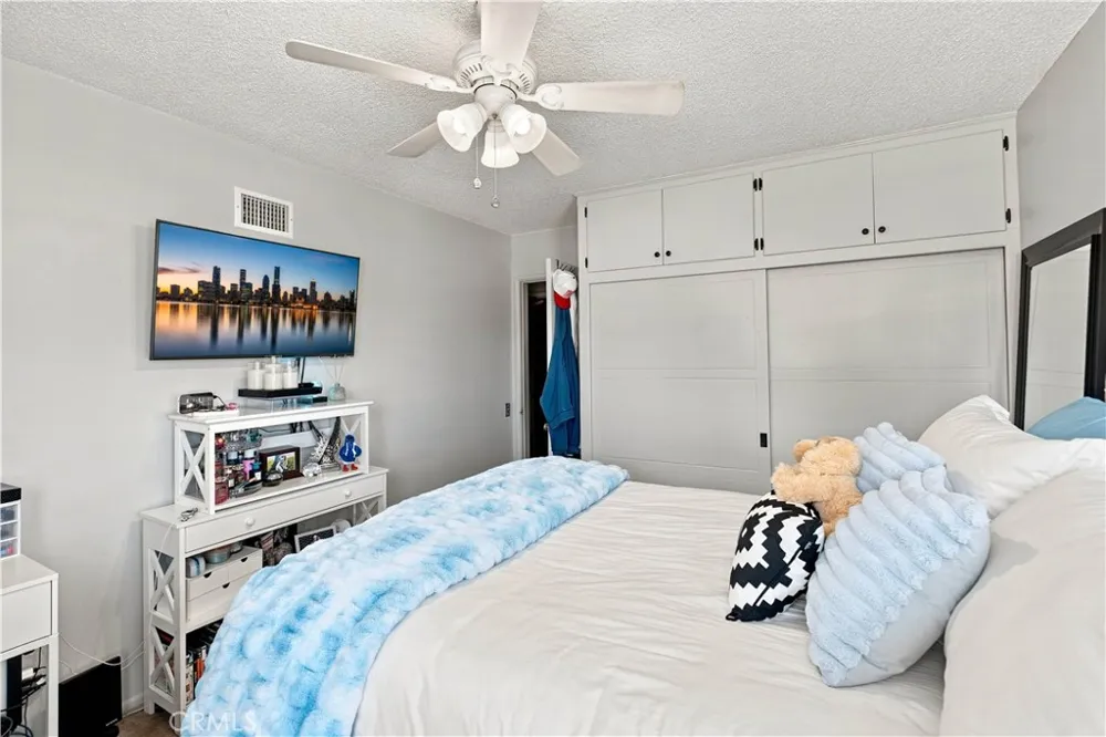868 James Place Pomona, CA 91767