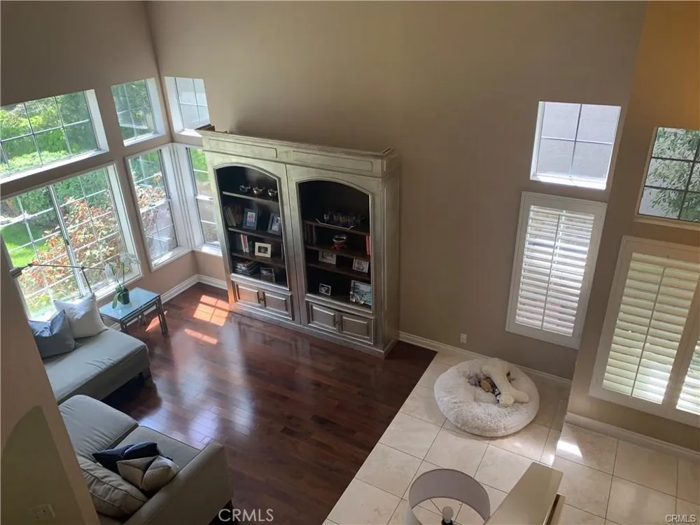 5013 Evanwood Avenue Oak Park, CA 91377
