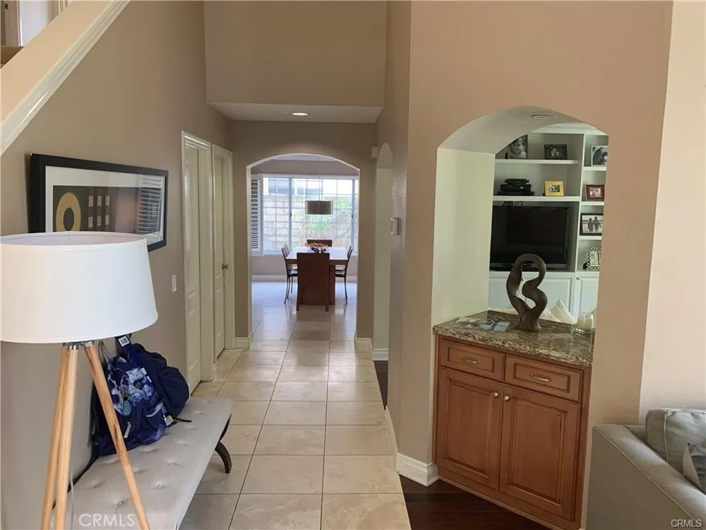 5013 Evanwood Avenue Oak Park, CA 91377