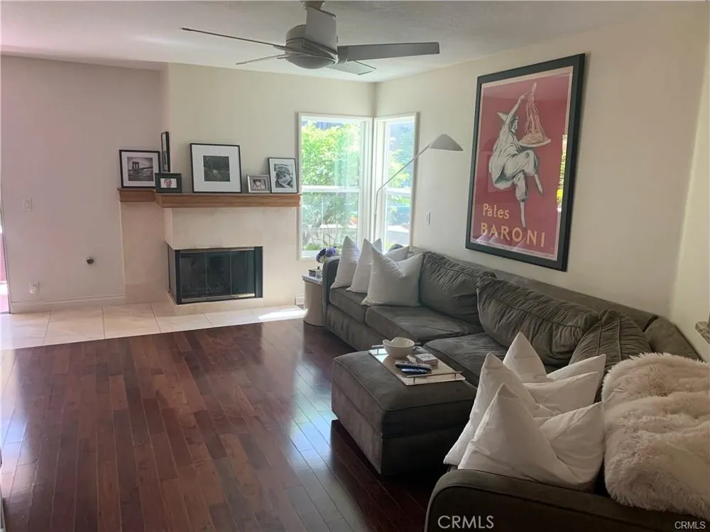 5013 Evanwood Avenue Oak Park, CA 91377