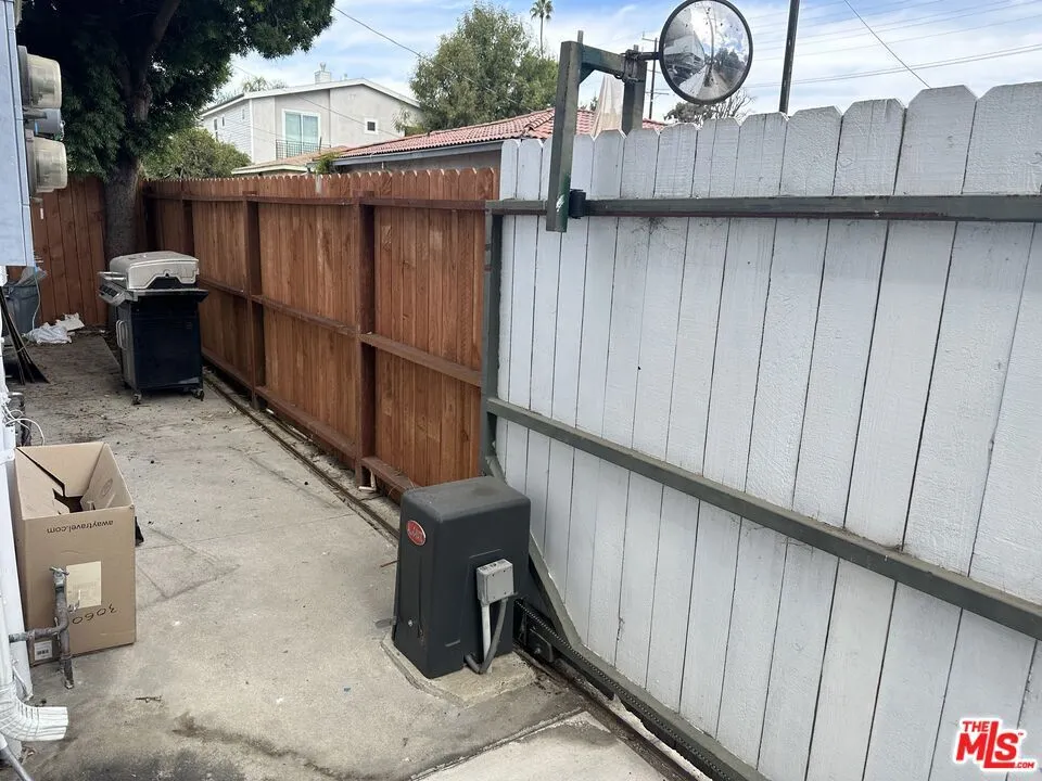 2454 Penmar Venice, CA 90291