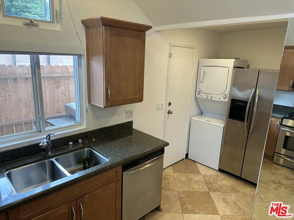 2454 Penmar Venice, CA 90291