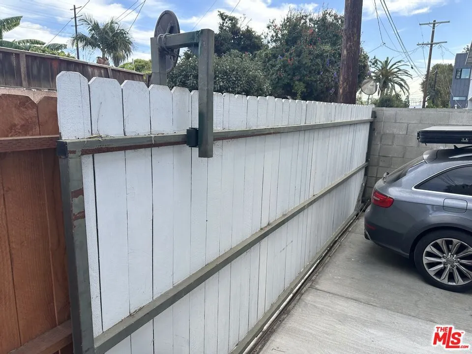 2454 Penmar Venice, CA 90291