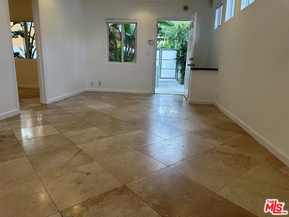 2454 Penmar Venice, CA 90291