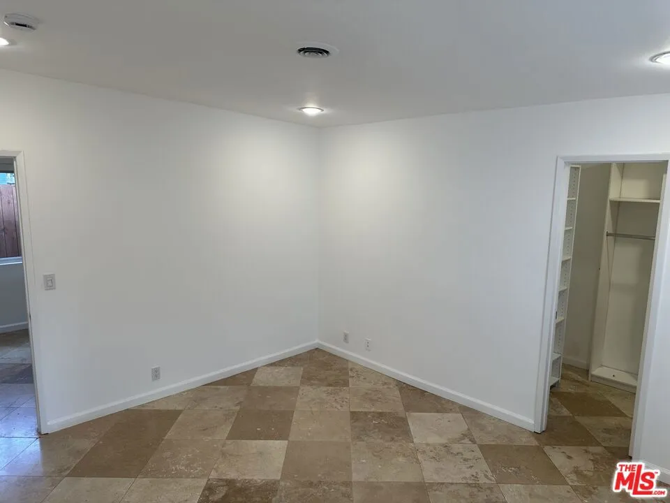 2454 Penmar Venice, CA 90291